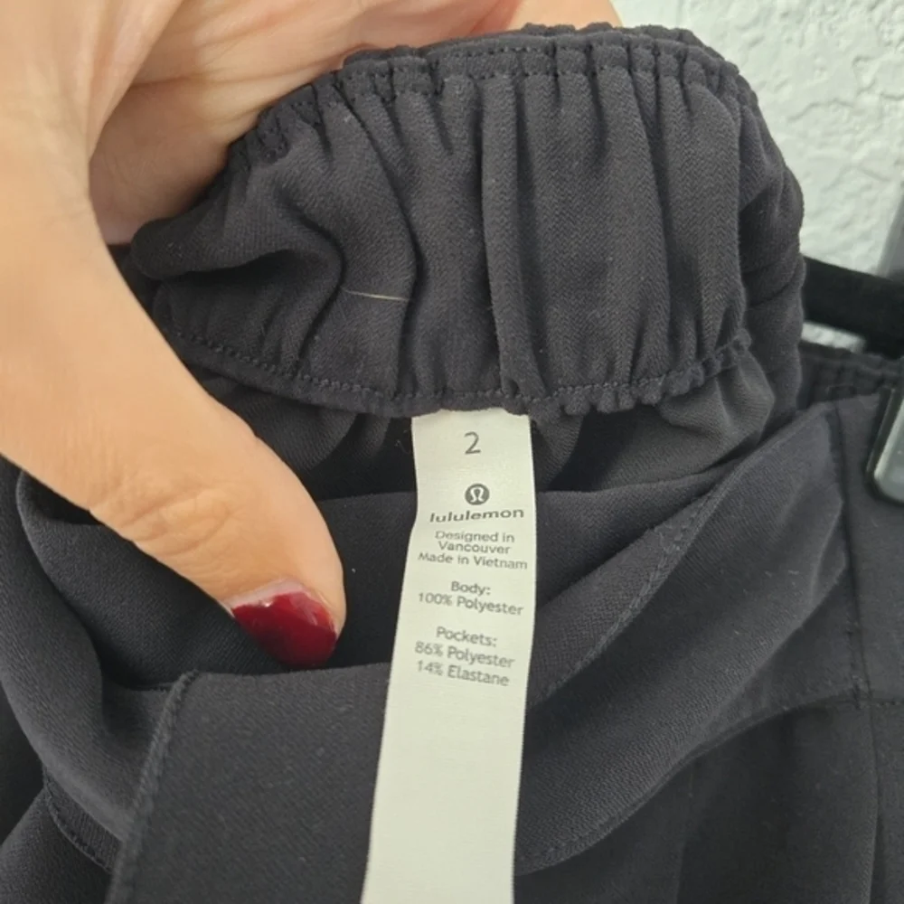 Lululemon 2 Noir Crop‎ Pant Black Paper Bag Tie Waist Wide Leg